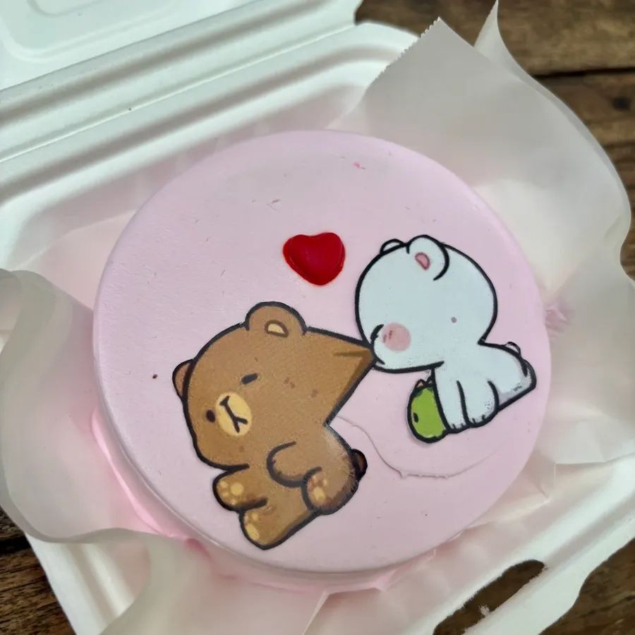 Bear Kiss